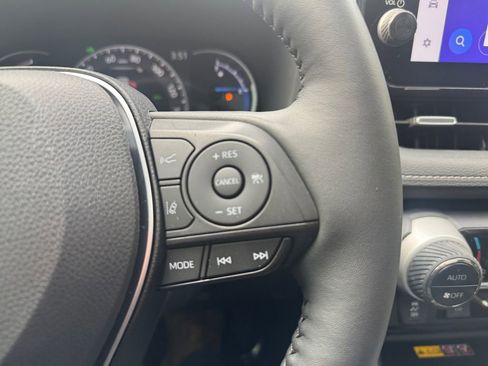 Used 2024 Toyota RAV4 XLE Premium image 30