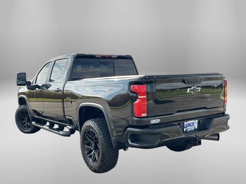 Used 2024 Chevrolet Silverado 3500 LT w/ Midnight Edition image 2