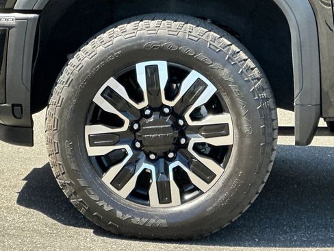 Certified 2025 GMC Sierra 2500 Denali Ultimate AWD/4WD image 27