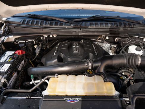 Used 2018 Lincoln Navigator Select w/ Technology Package image 56