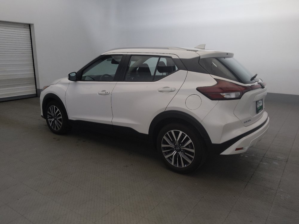 Used 2024 Nissan Kicks SV FWD image 3
