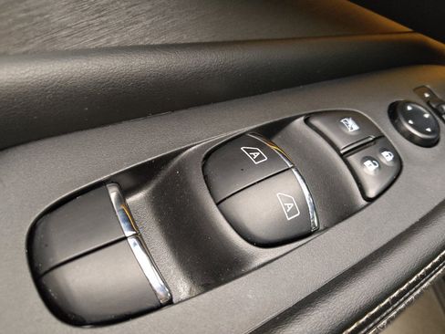 Used 2020 Nissan Murano SL w/ Cargo Package FWD image 27