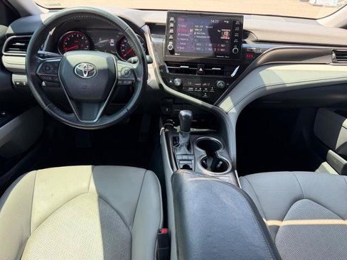 Used 2022 Toyota Camry XSE FWD image 11