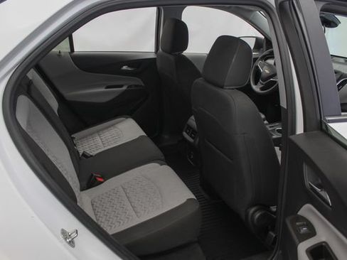 Used 2024 Chevrolet Equinox LS w/ LS Convenience Package FWD image 18
