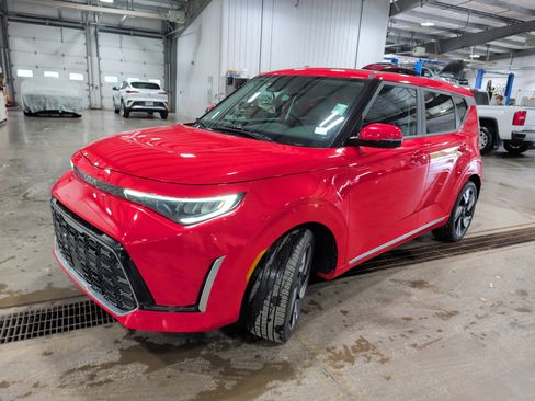 Used 2024 Kia Soul GT-Line w/ GT-Line Technology Package FWD image 6