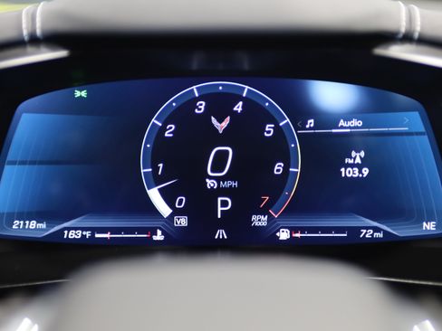 Used 2022 Chevrolet Corvette Stingray Coupe w/ Z51 Performance Package RWD image 21