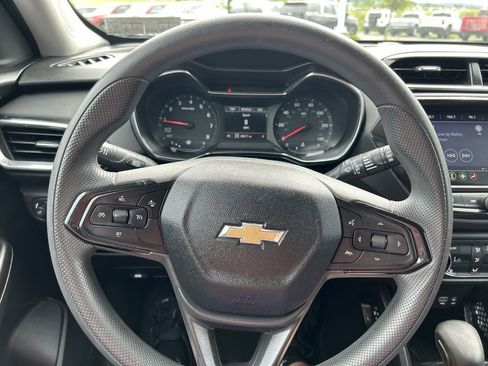Used 2023 Chevrolet TrailBlazer LT w/ Convenience Package AWD/4WD image 25