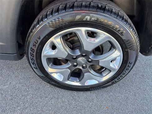 Used 2019 Jeep Compass Limited image 28