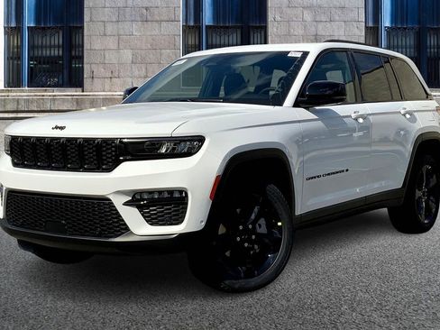 New 2025 Jeep Grand Cherokee Limited w/ Luxury Tech Group II image 2