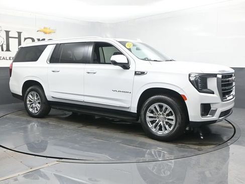 Used 2022 GMC Yukon XL SLT w/ SLT Premium Package image 6