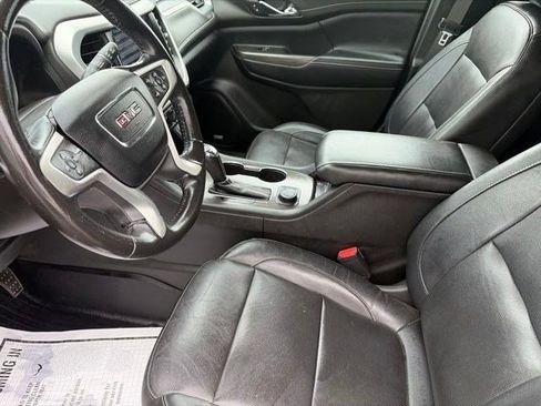 Used 2019 GMC Acadia SLT w/ LPO, Floor Liner Package FWD image 11