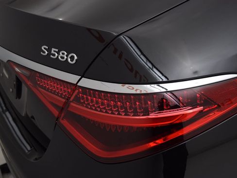 New 2026 Mercedes-Benz Maybach S 580 4MATIC image 14