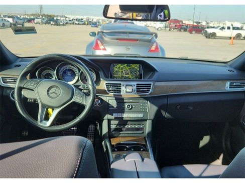 Used 2016 Mercedes-Benz E 350 Sedan image 10