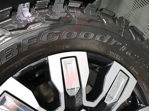 Used 2022 GMC Sierra 2500 Denali AWD/4WD image 96