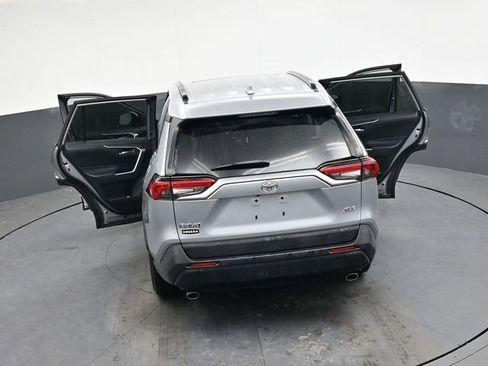 Used 2019 Toyota RAV4 XLE image 36
