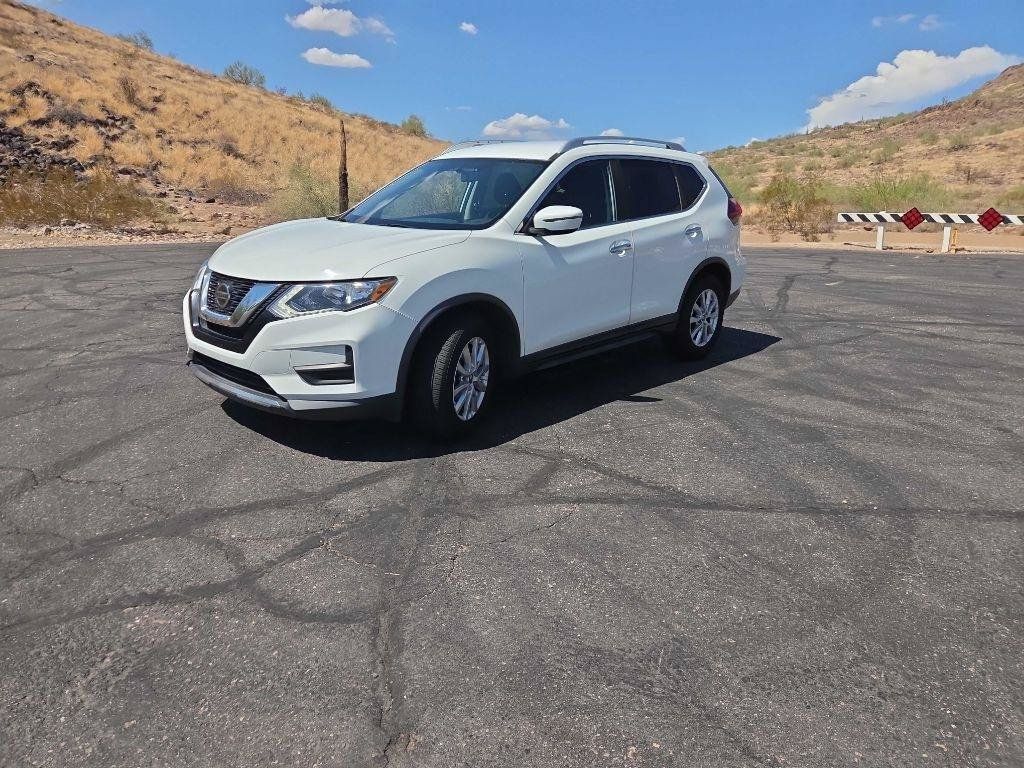 Used 2018 Nissan Rogue SV FWD image 1