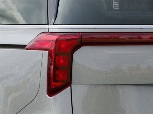 New 2026 Kia Carnival EX FWD image 11