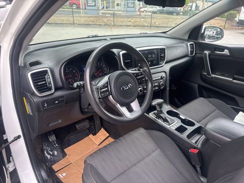 Used 2020 Kia Sportage LX AWD/4WD image 10