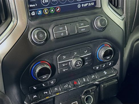 Used 2020 Chevrolet Silverado 1500 LTZ w/ LTZ Premium Package image 26