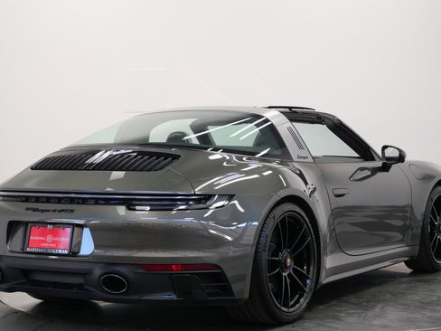 Used 2022 Porsche 911 Targa 4 GTS image 9