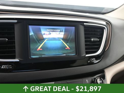 Used 2023 Chrysler Voyager LX FWD image 29
