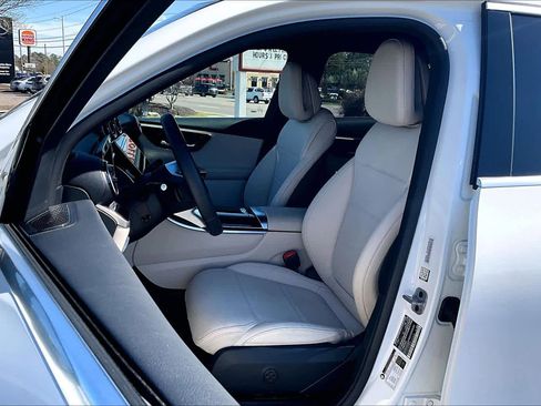 Certified 2025 Mercedes-Benz GLC 300 GLC 300 image 8