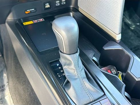 Used 2025 Toyota Camry SE FWD image 17