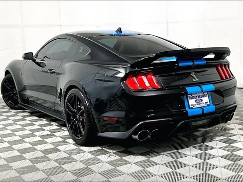 Used 2021 Ford Mustang Shelby GT500 w/ Technology Package image 11