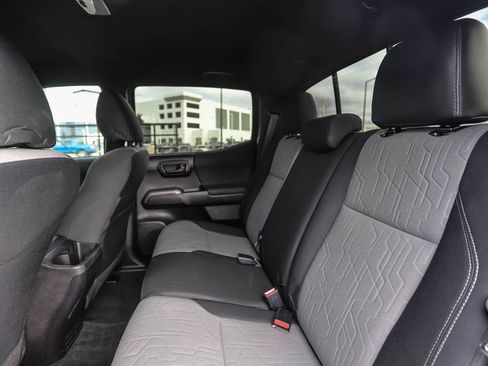 Used 2021 Toyota Tacoma TRD Sport w/ Technology Package image 20