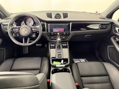 Certified 2026 Porsche Macan AWD/4WD image 15