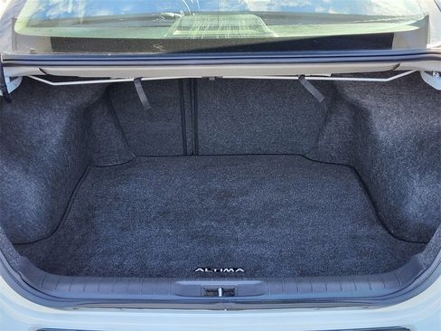 Used 2017 Nissan Altima 2.5 SR image 27