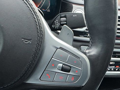 Used 2020 BMW 750i xDrive w/ M Sport Package image 35