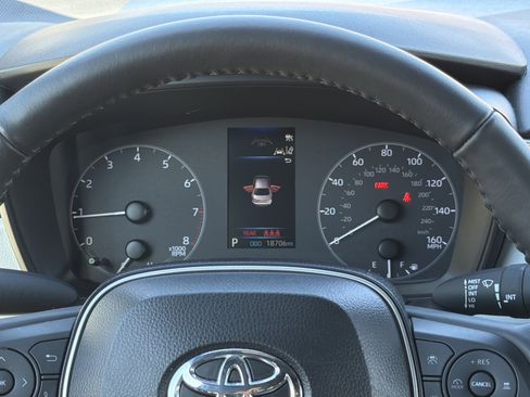 Used 2024 Toyota Corolla SE image 25