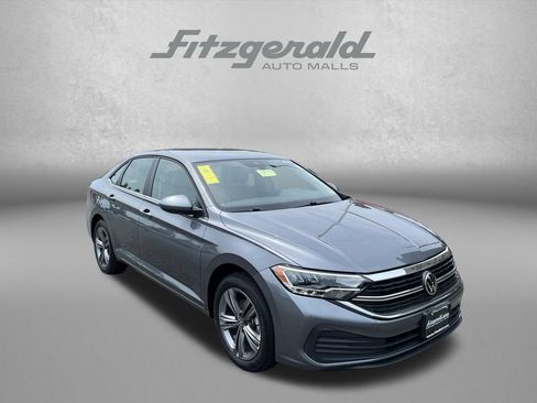 Used 2024 Volkswagen Jetta SE FWD image 1