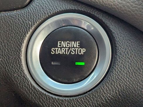 Used 2022 Chevrolet Equinox LT w/ Driver Convenience Package FWD image 28