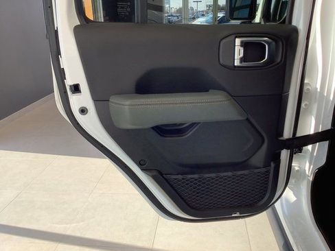 New 2026 Jeep Gladiator Mojave image 24