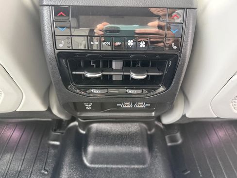 Used 2023 Jeep Grand Cherokee L Overland w/ Advanced Protech Group III image 50