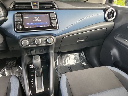 Used 2025 Nissan Versa SV FWD image 21