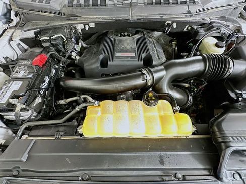 Used 2018 Ford F150 Raptor w/ Equipment Group 801A Mid AWD/4WD image 31