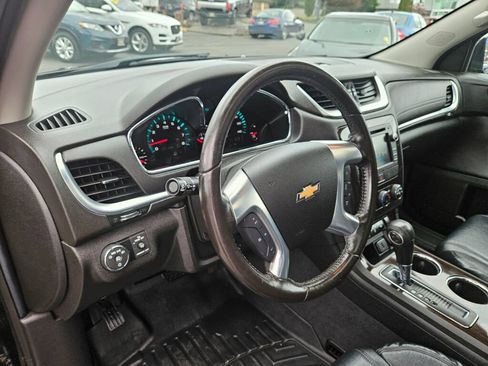 Used 2015 Chevrolet Traverse LT AWD/4WD image 18