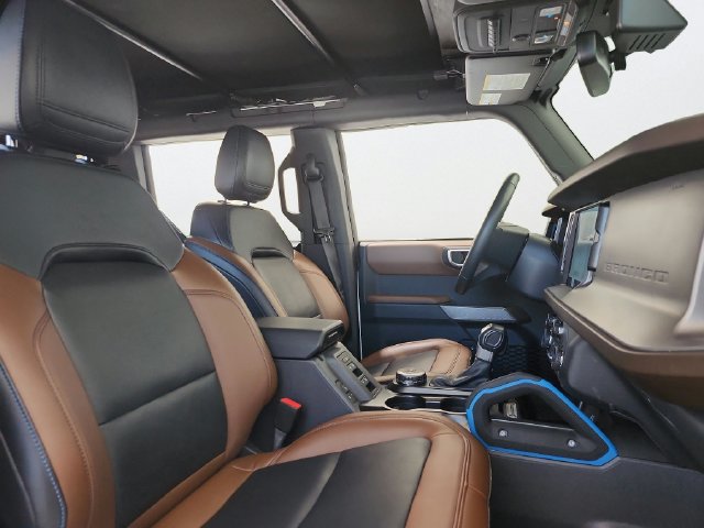 Used 2023 Ford Bronco Outer Banks AWD/4WD image 24