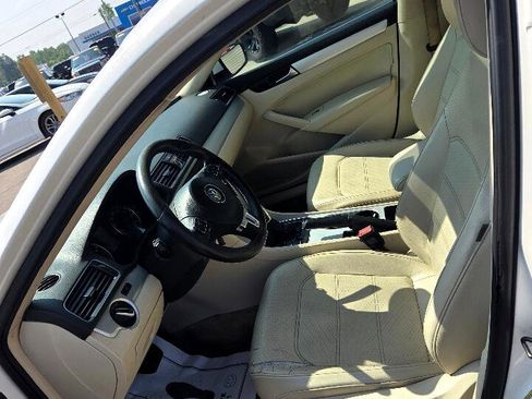 Used 2013 Volkswagen Passat 2.5 SE image 9