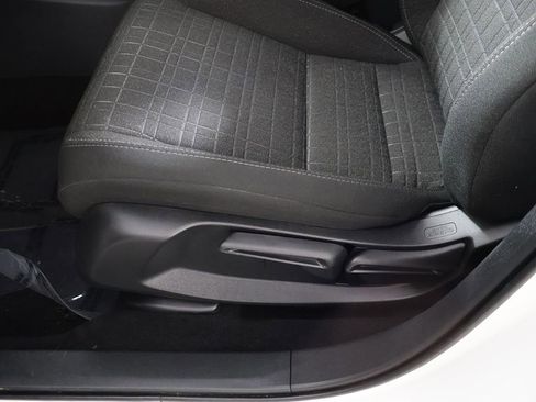 Used 2025 Honda HR-V LX image 27