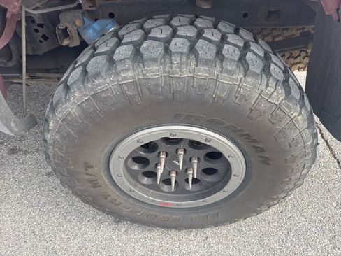 Used 2014 Ford F150 Raptor w/ Equipment Group 801A Luxury image 11