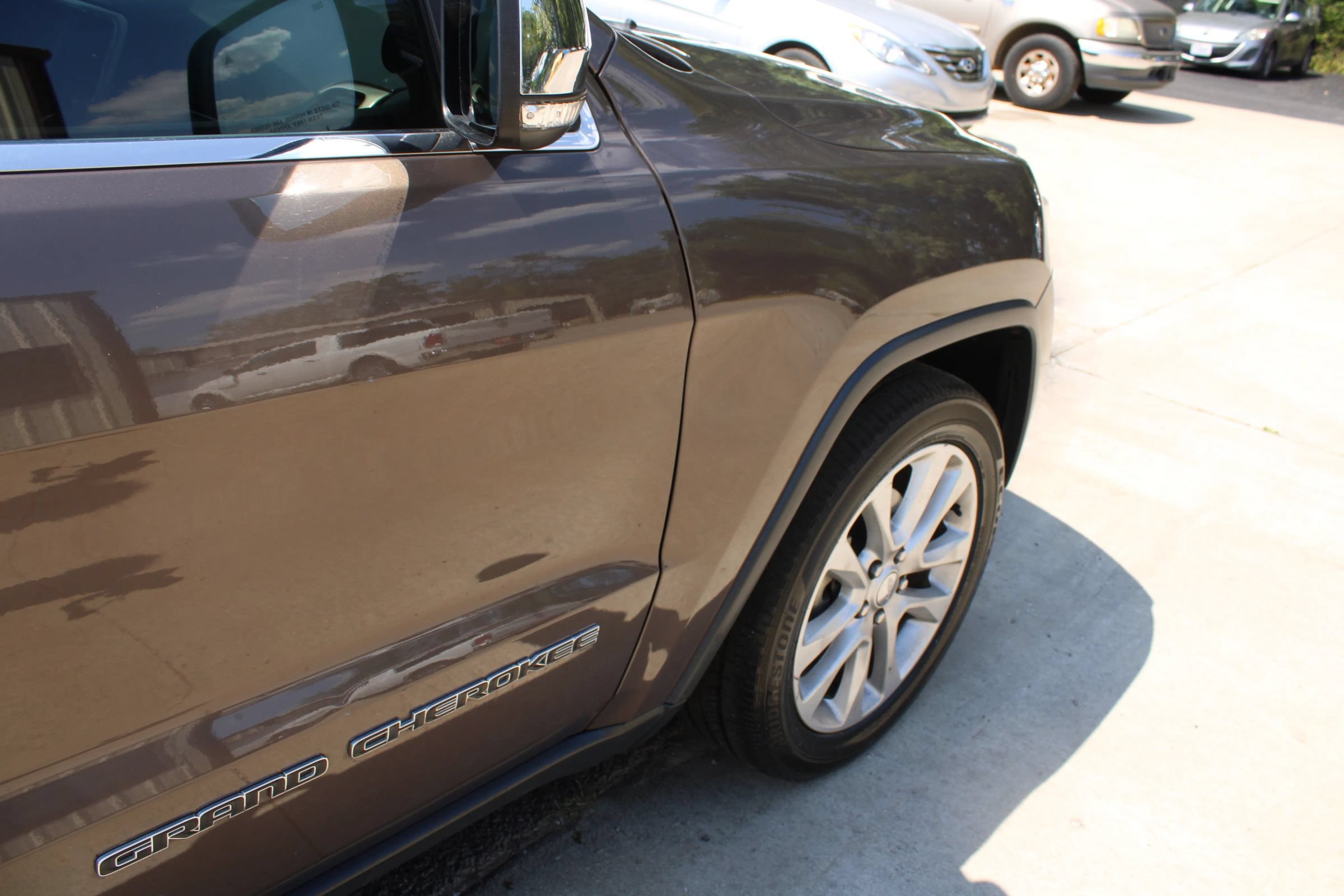 Used 2017 Jeep Grand Cherokee Limited AWD/4WD image 10