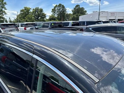 Used 2023 Chrysler Voyager LX FWD image 10