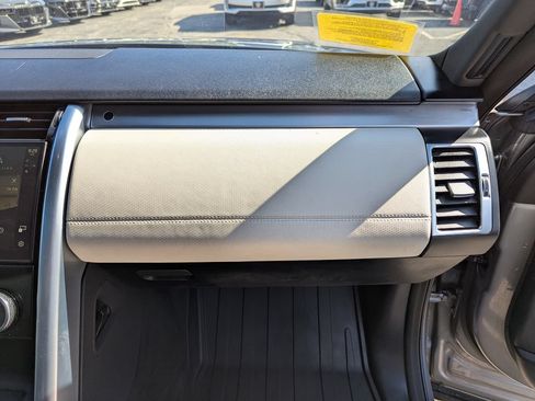Used 2022 Land Rover Discovery S R-Dynamic AWD/4WD image 34