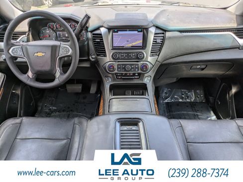 Used 2020 Chevrolet Suburban Premier AWD/4WD image 13