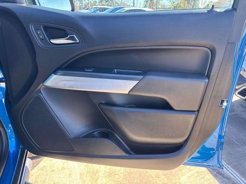 Used 2022 Chevrolet Colorado LT w/ LT Convenience Package image 18