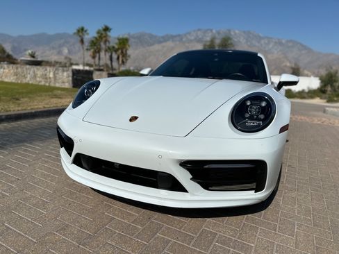 Used 2021 Porsche 911 Carrera RWD image 6
